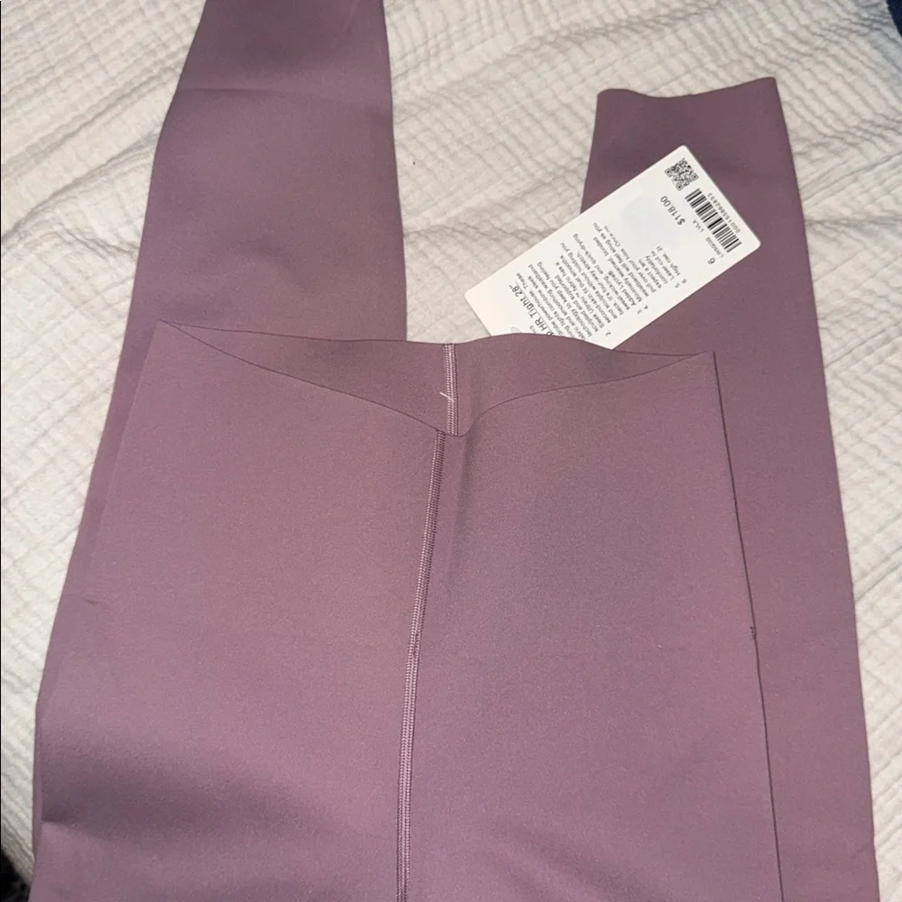 lululemon Glow Up Super-High-Rise Tight 28" size 6 - Picture 8 of 10